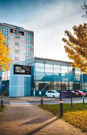 hull college campus lookingtowards tower block