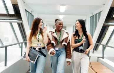 he students at hull college