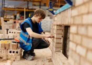 brickwork apprentice at hull college in the construction workshop