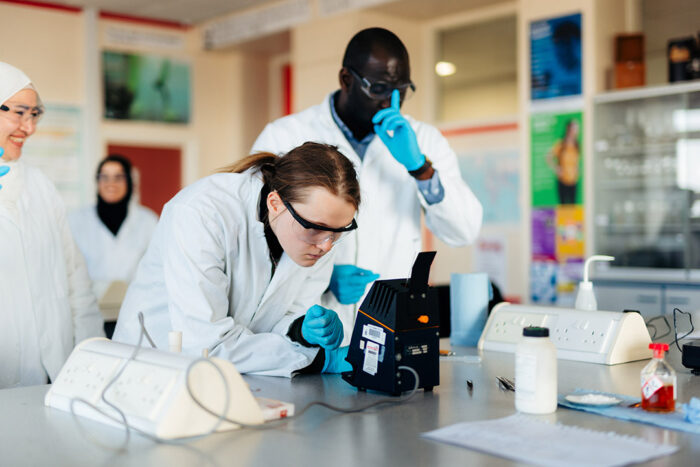 teaching applied science at hull college