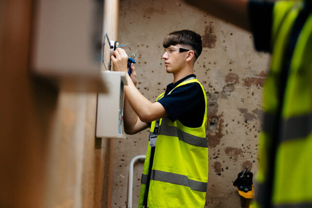 engineering and electrical student at hull college