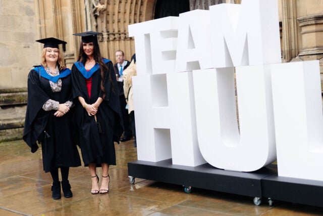 dgree level students graduating from hull college