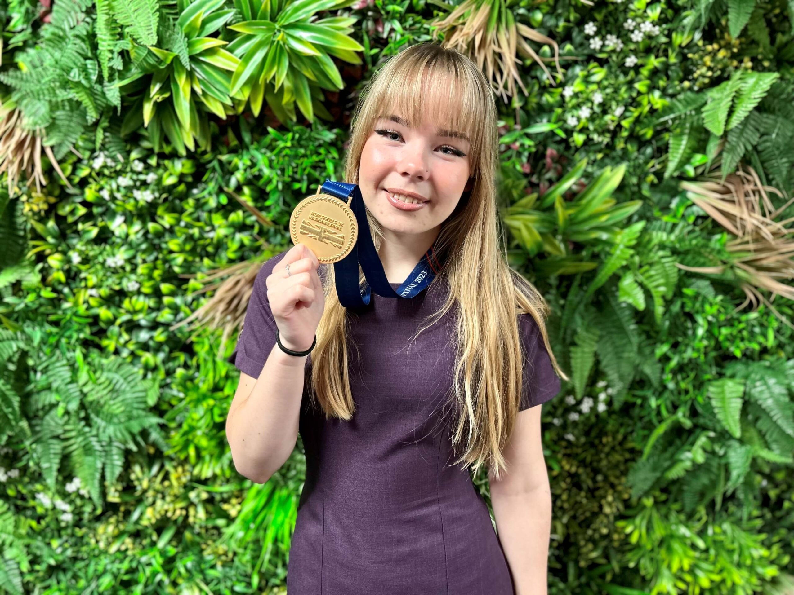 danielle an award winning beauty student at hull college