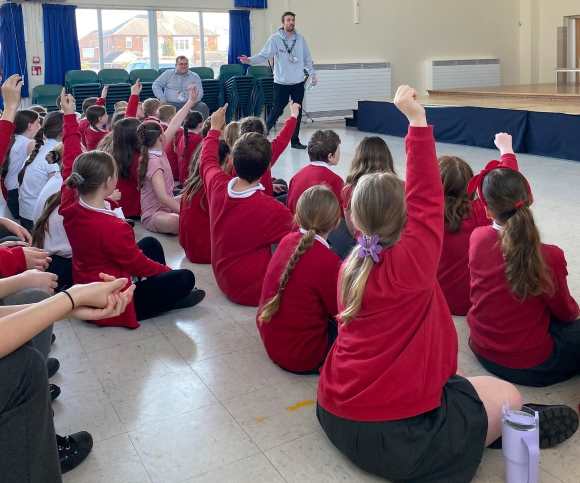 hull college school liaison team at a local primary school