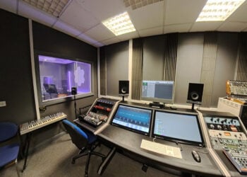 one of hull college's music recording studios