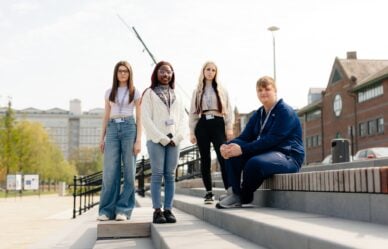 hull college students on the college campus