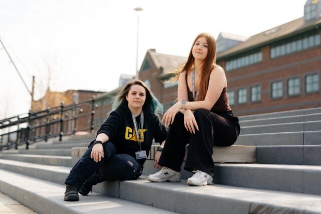 hull college students on the college campus